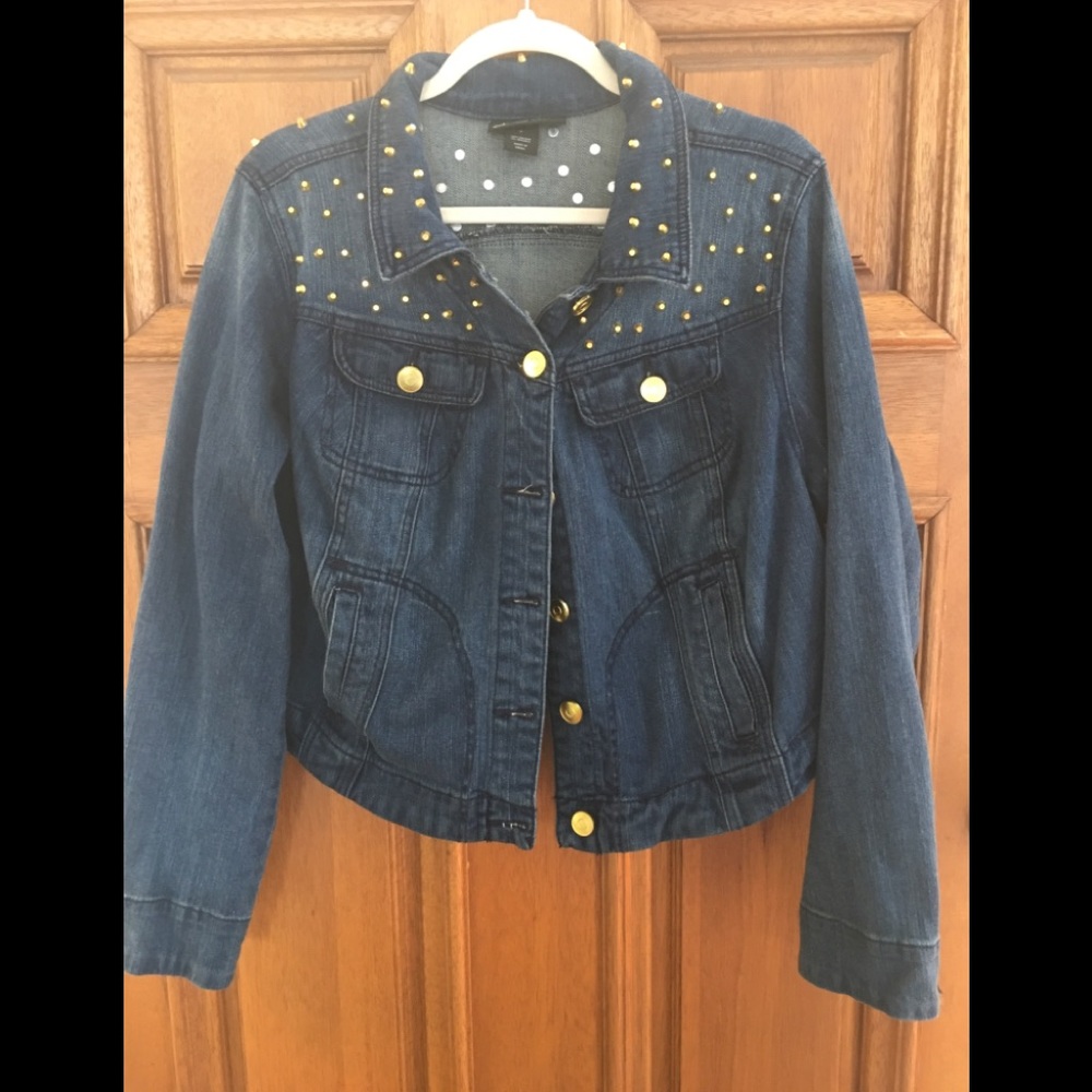 Studded, cropped denim jacket